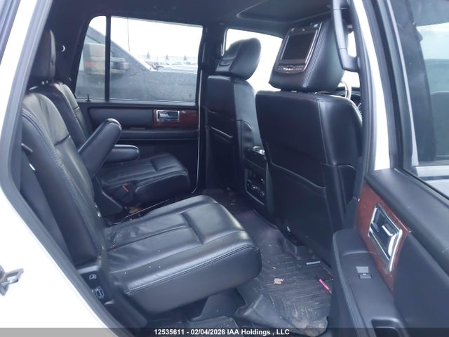5LMJJ2JT0GEL09060 Lincoln Navigator Select