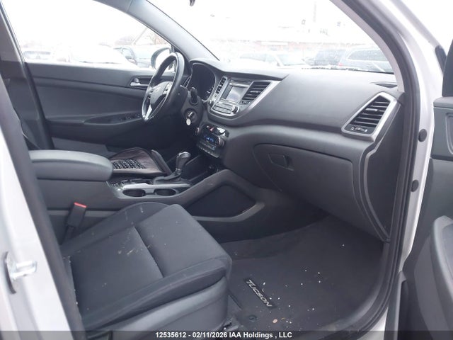 KM8J3CA25GU060061 Hyundai Tucson Limited/sport And Eco/se