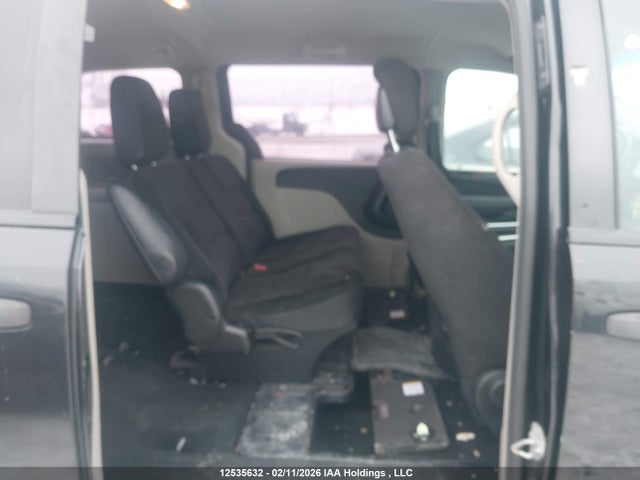 2C4RDGBG4ER219863 Dodge Grand Caravan