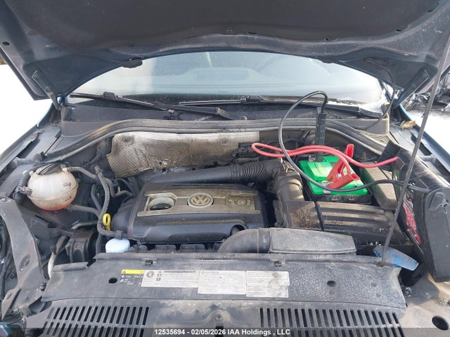 WVGNV7AX9HK037085 Volkswagen Tiguan Wolfsburg