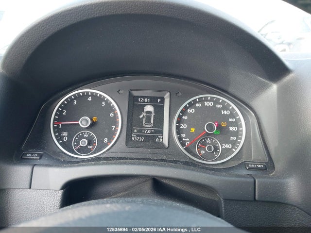 WVGNV7AX9HK037085 Volkswagen Tiguan Wolfsburg
