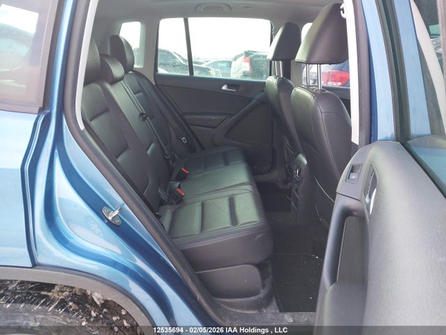 WVGNV7AX9HK037085 Volkswagen Tiguan Wolfsburg