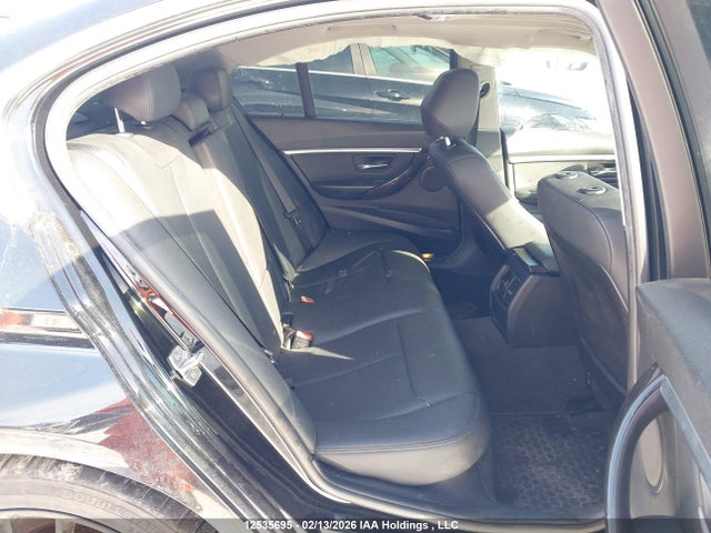 12535695 :رقم المزاد ، WBA8A3C53HK691630 vin ، 2017 Bmw 320i Xdrive مزاد بيع
