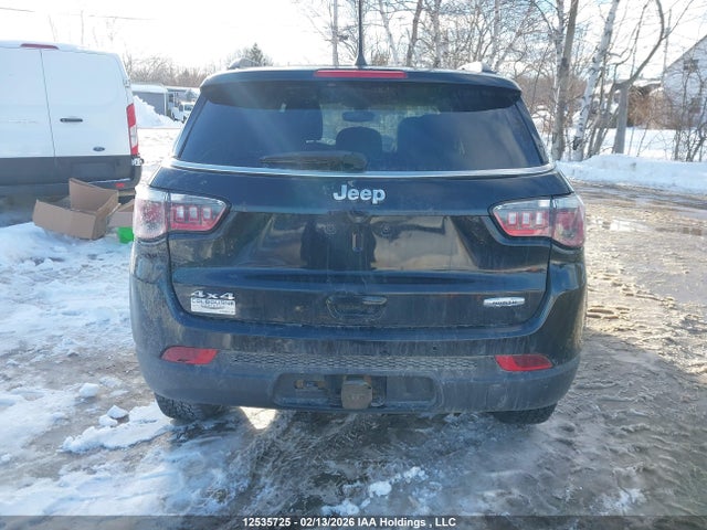 12535725 :رقم المزاد ، 3C4NJDBB4JT209870 vin ، 2018 Jeep Compass Latitude مزاد بيع
