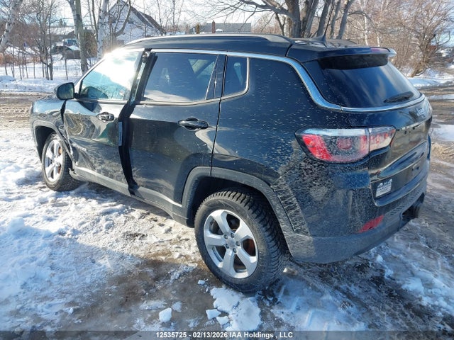 12535725 :رقم المزاد ، 3C4NJDBB4JT209870 vin ، 2018 Jeep Compass Latitude مزاد بيع