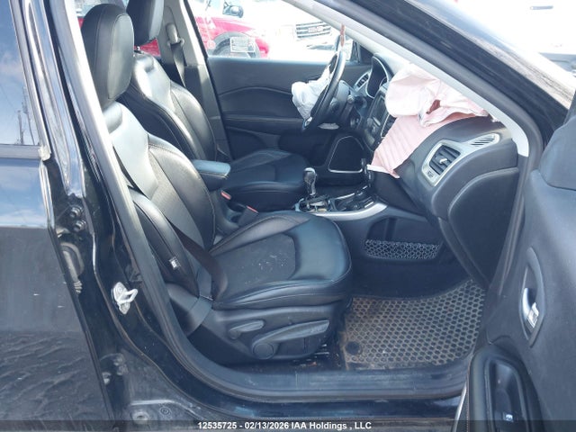 12535725 :رقم المزاد ، 3C4NJDBB4JT209870 vin ، 2018 Jeep Compass Latitude مزاد بيع