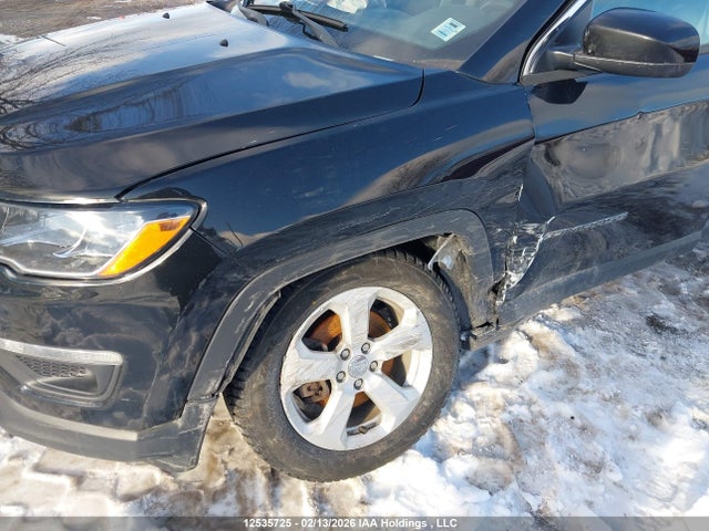 12535725 :رقم المزاد ، 3C4NJDBB4JT209870 vin ، 2018 Jeep Compass Latitude مزاد بيع