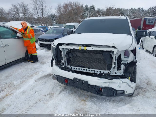 1GTUUEELXSZ330281 GMC Sierra K1500 At4
