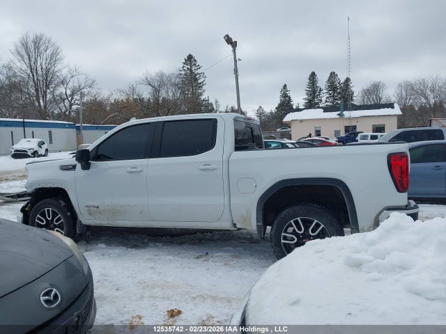 1GTUUEELXSZ330281 GMC Sierra K1500 At4