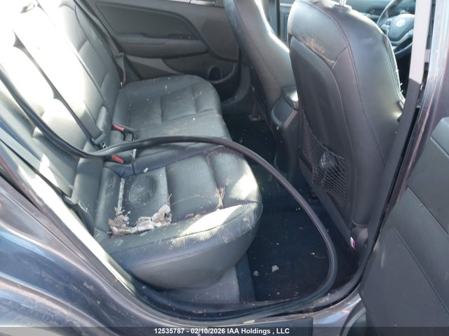 KMHD84LF8HU364264 Hyundai Elantra Se/value/limited