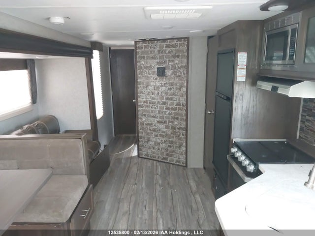 4X4TCKE21KX137396 Forest River Travel Trailer