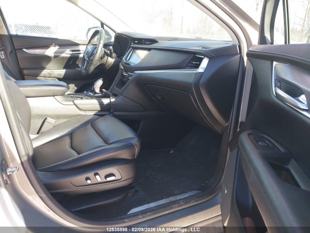 1GYKNDRS4JZ113799 Cadillac XT5 LUXURY