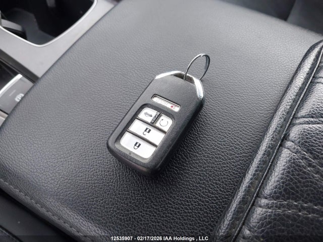 1HGCV1F9XJA809139 Honda Accord Touring