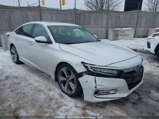 1HGCV1F9XJA809139 Honda Accord Touring