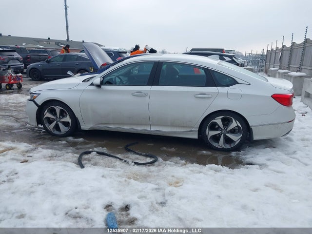 1HGCV1F9XJA809139 Honda Accord Touring