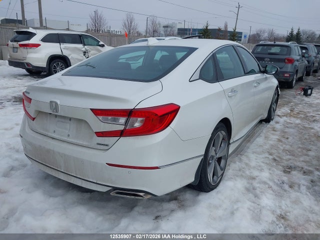 1HGCV1F9XJA809139 Honda Accord Touring