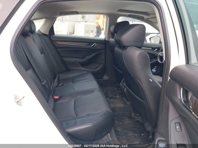 1HGCV1F9XJA809139 Honda Accord Touring