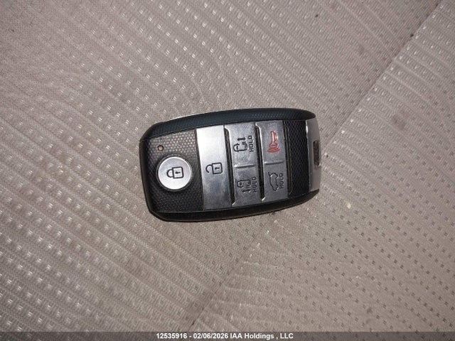 KNDMB5C18L6586929 KIA Sedona Lx/ex