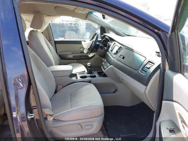 KNDMB5C18L6586929 KIA Sedona Lx/ex
