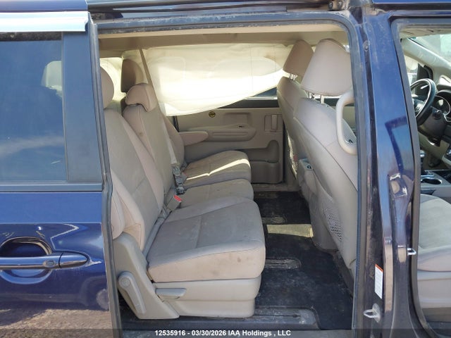 KNDMB5C18L6586929 KIA Sedona Lx/ex