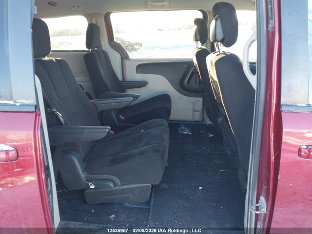 2C4RDGBG2ER183011 Dodge Grand Caravan Se/sxt