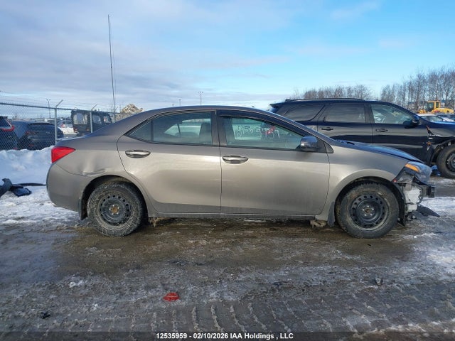 2T1BURHE0HC900917 Toyota COROLLA SE