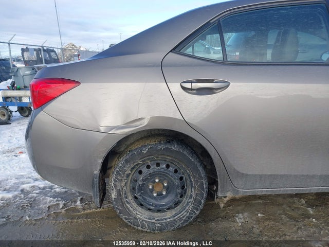 2T1BURHE0HC900917 Toyota COROLLA SE
