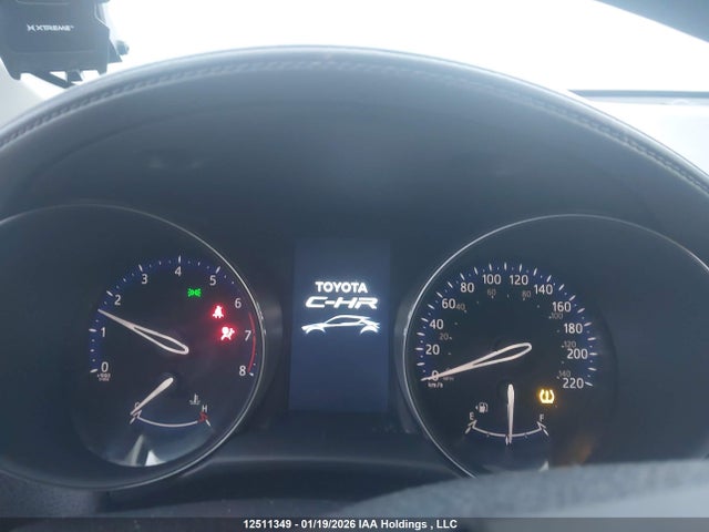 JTNKHMBX2M1108425 Toyota C-HR LE