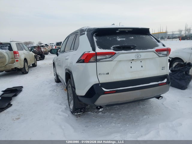 2T35WRFV4SW275624 Toyota RAV4 XSE