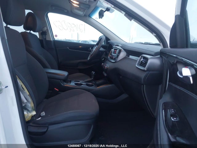 5XYPG4A39GG027227 KIA Sorento 2.4l Lx