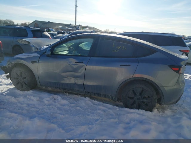 Продаж на аукціоні авто 2024 Tesla Model Y, vin: 7SAYGDEE2RF206559, номер лоту: 12536017