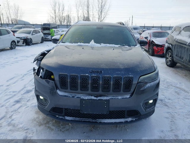 1C4PJMMX9ND549755 Jeep Cherokee Altitude
