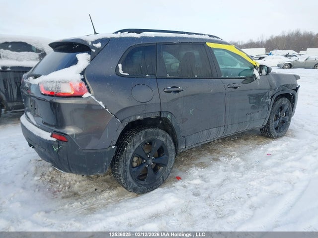 1C4PJMMX9ND549755 Jeep Cherokee Altitude