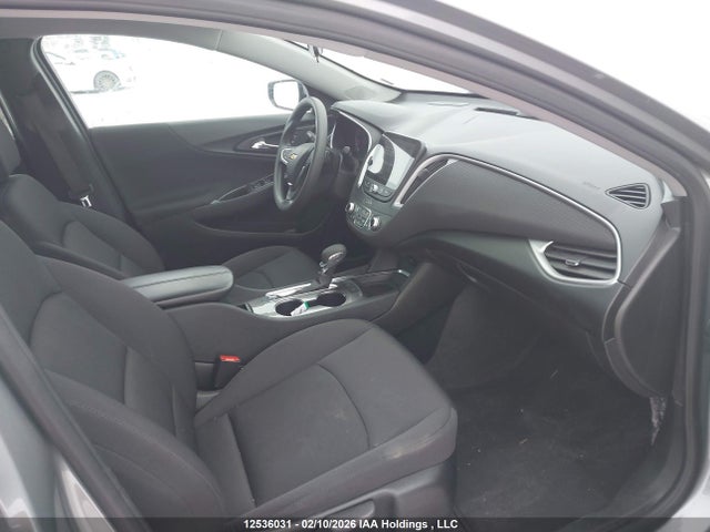 1G1ZD5ST4RF214511 Chevrolet MALIBU LT