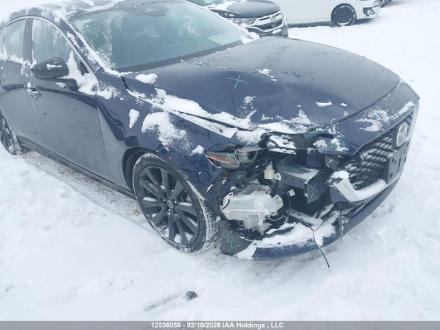 JM1BPBDY8R1658382 Mazda 3 Gt