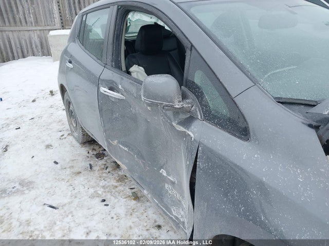1N4BZ0CP5GC312689 Nissan Leaf S/sl/sv