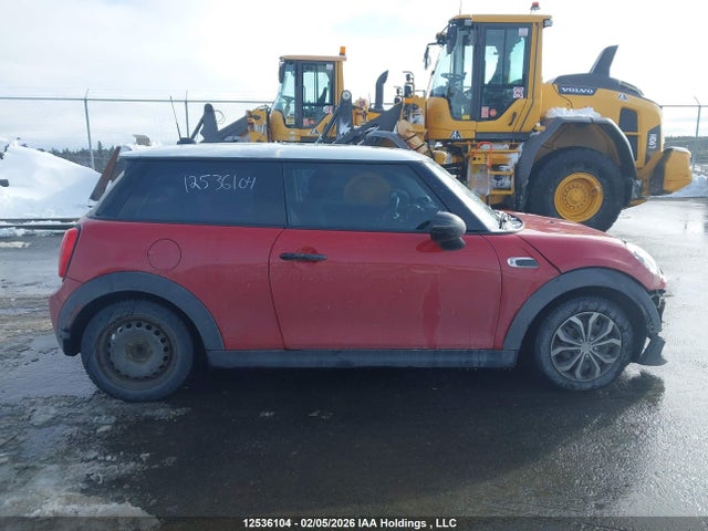 WMWXP5C37H3B15864 Mini 3 Door Cooper