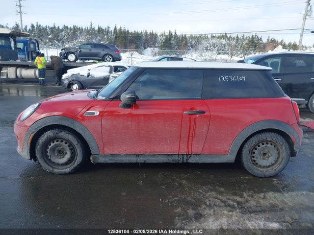 WMWXP5C37H3B15864 Mini 3 Door Cooper