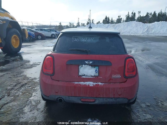 WMWXP5C37H3B15864 Mini 3 Door Cooper