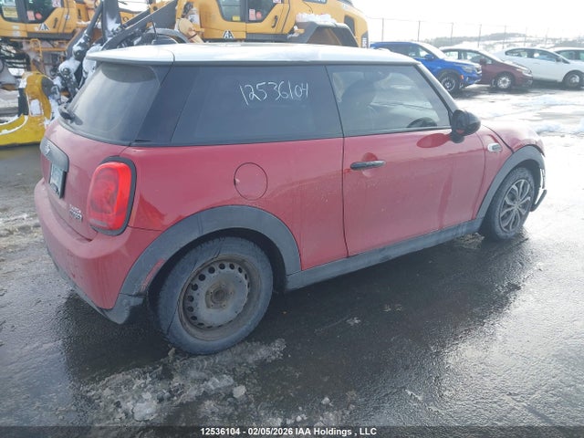 WMWXP5C37H3B15864 Mini 3 Door Cooper