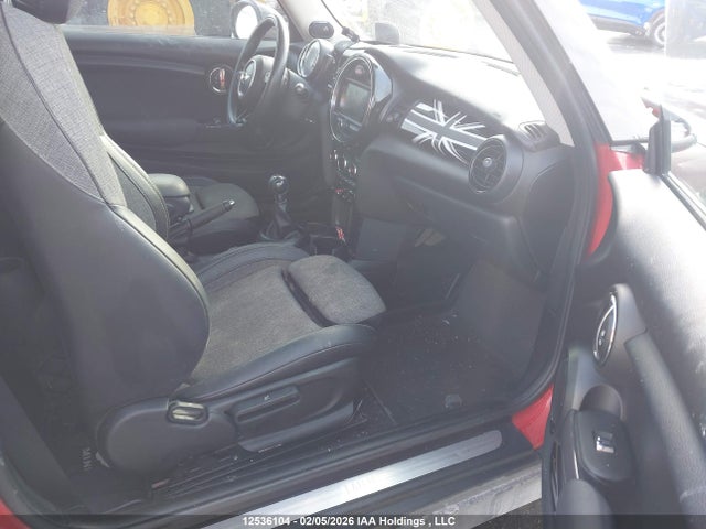 WMWXP5C37H3B15864 Mini 3 Door Cooper