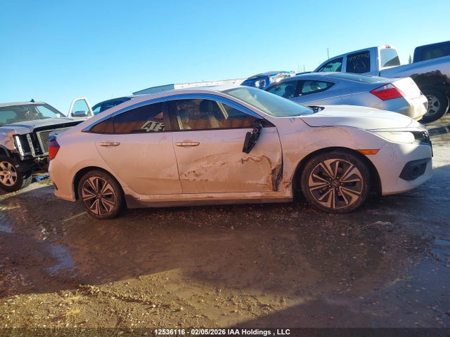2HGFC1F90GH111667 Honda Civic Touring