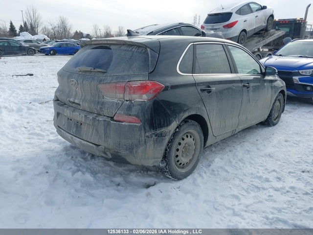 KMHH35LE4JU007554 Hyundai Elantra Gt Gl