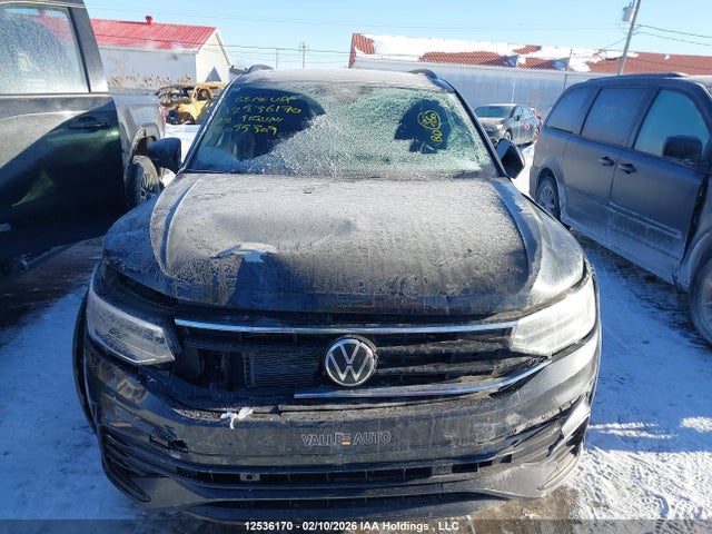 3VV8B7AX7NM055309 Volkswagen Tiguan Comfortline R-line Black Edition