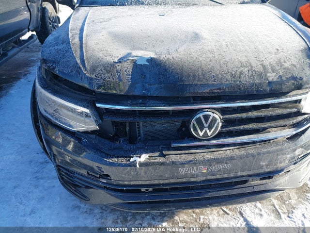 3VV8B7AX7NM055309 Volkswagen Tiguan Comfortline R-line Black Edition