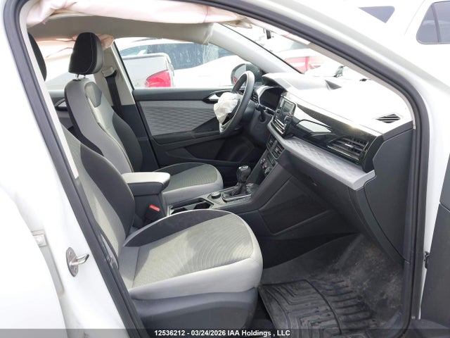 3VVAX7B22NM013894 Volkswagen TAOS S