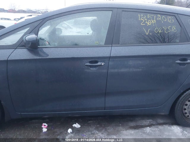 KNAHT8A36E7048518 KIA Rondo Lx