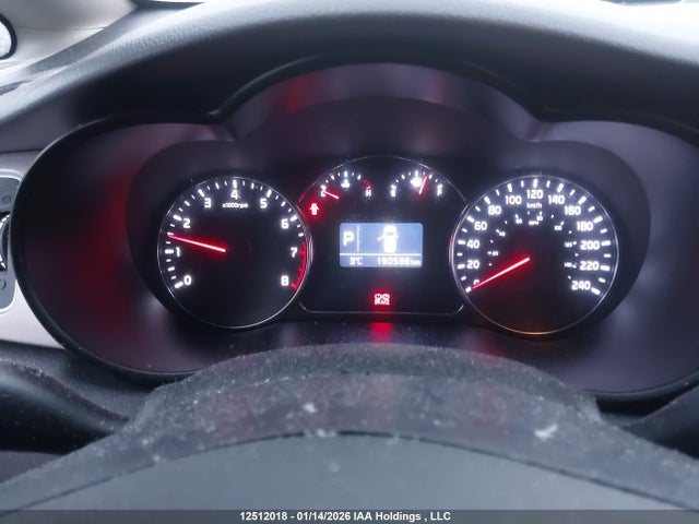 KNAHT8A36E7048518 KIA Rondo Lx