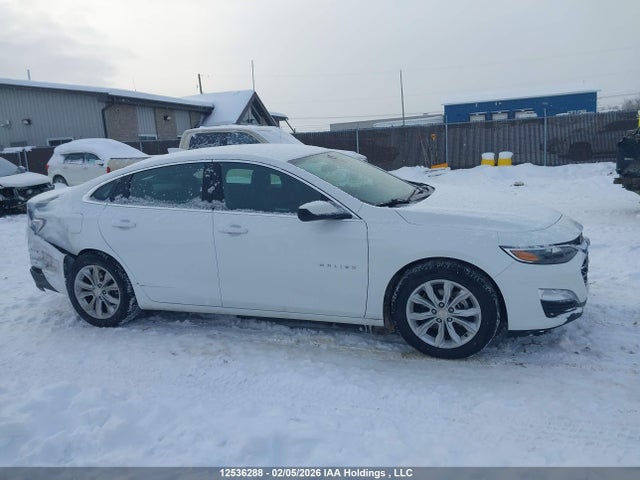 1G1ZD5ST8RF208114 Chevrolet MALIBU LT