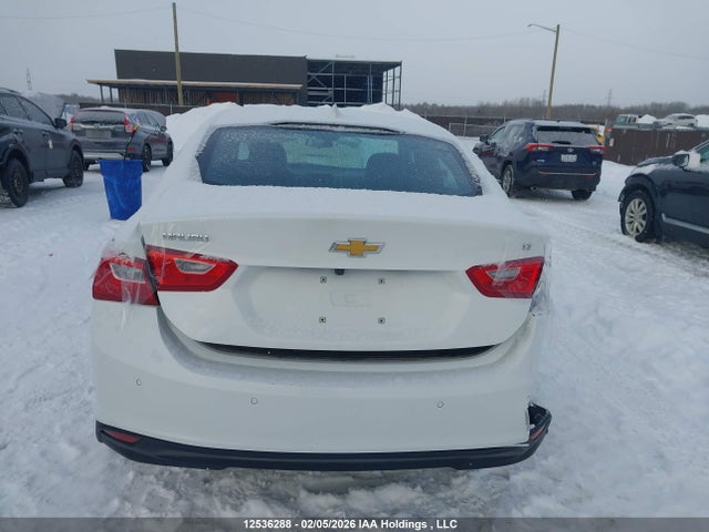 1G1ZD5ST8RF208114 Chevrolet MALIBU LT